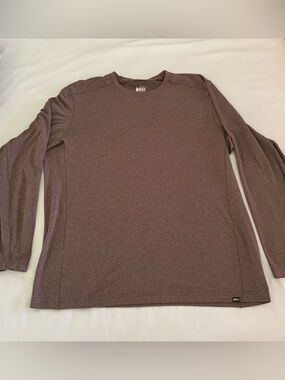 REI Coop men's XL long sleeve tee.  EUC. Brown.